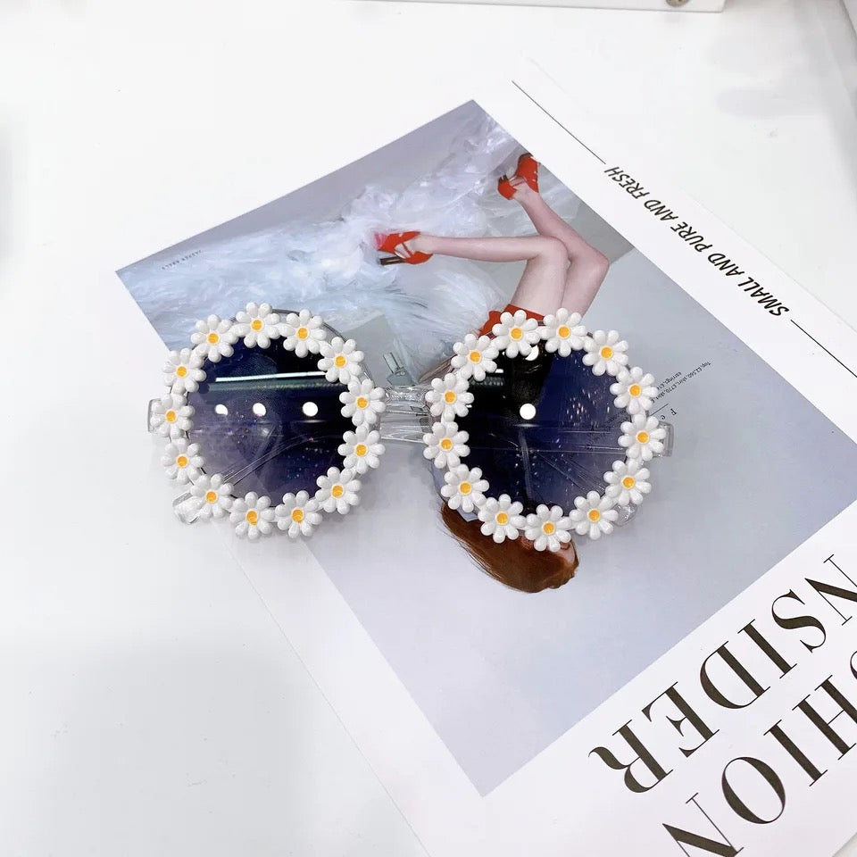 Daisy glasses