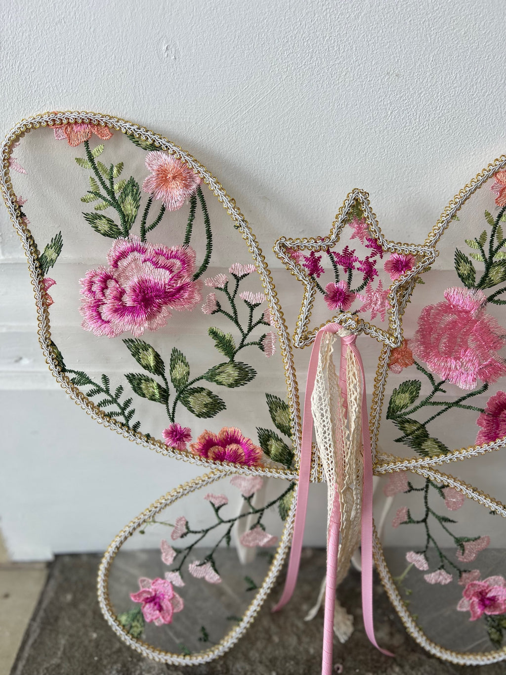 Ophelia wings & wand PEONY