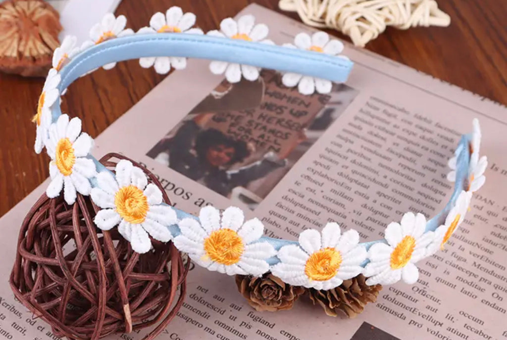 Daisy Alice band