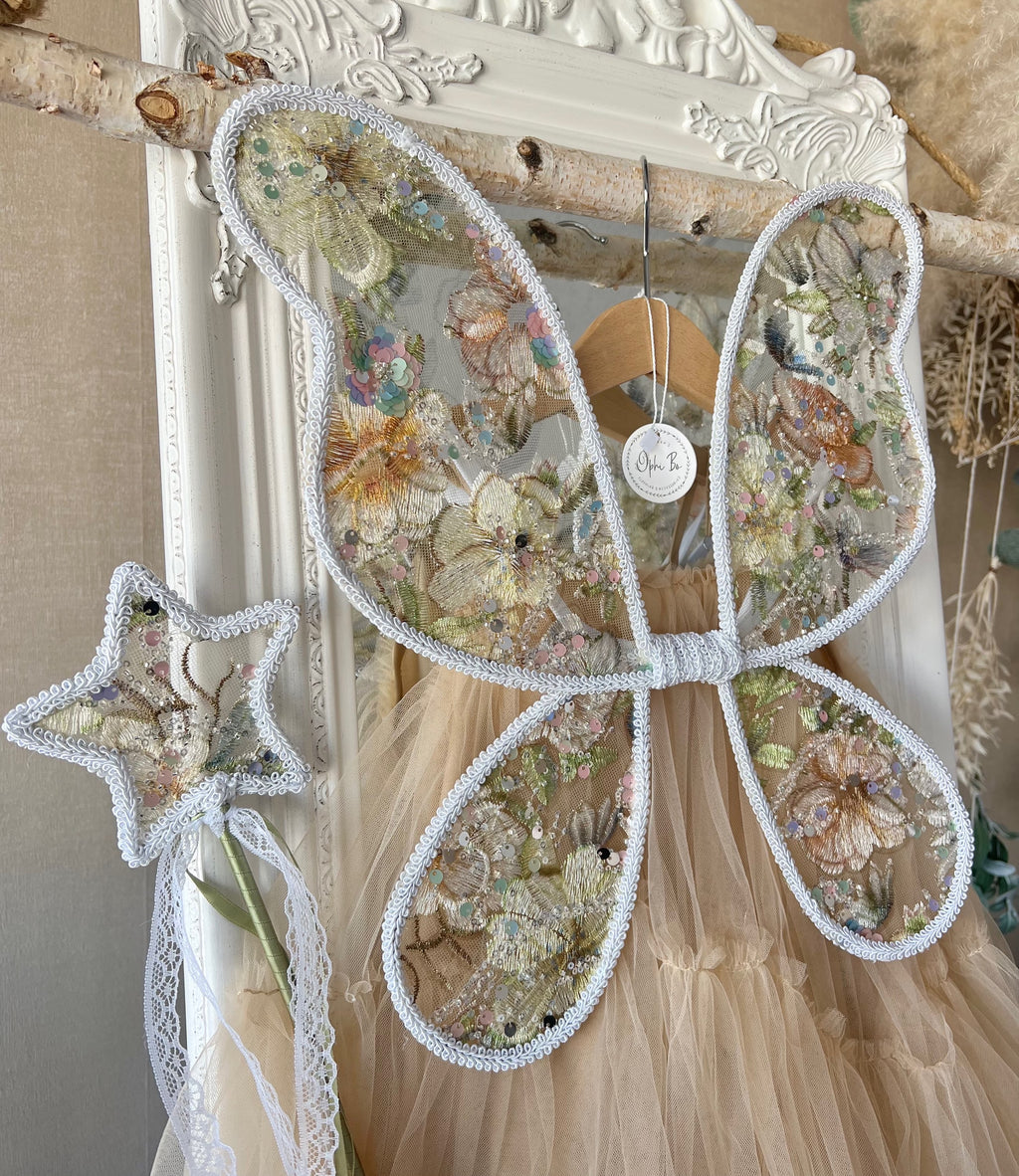 Peasblossom Wings and wand