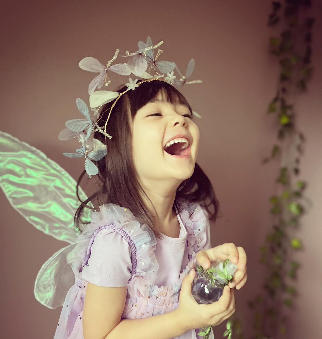 Flutter crown