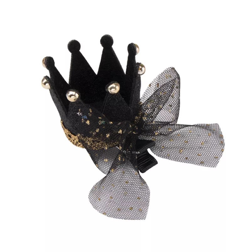 Black crown clip