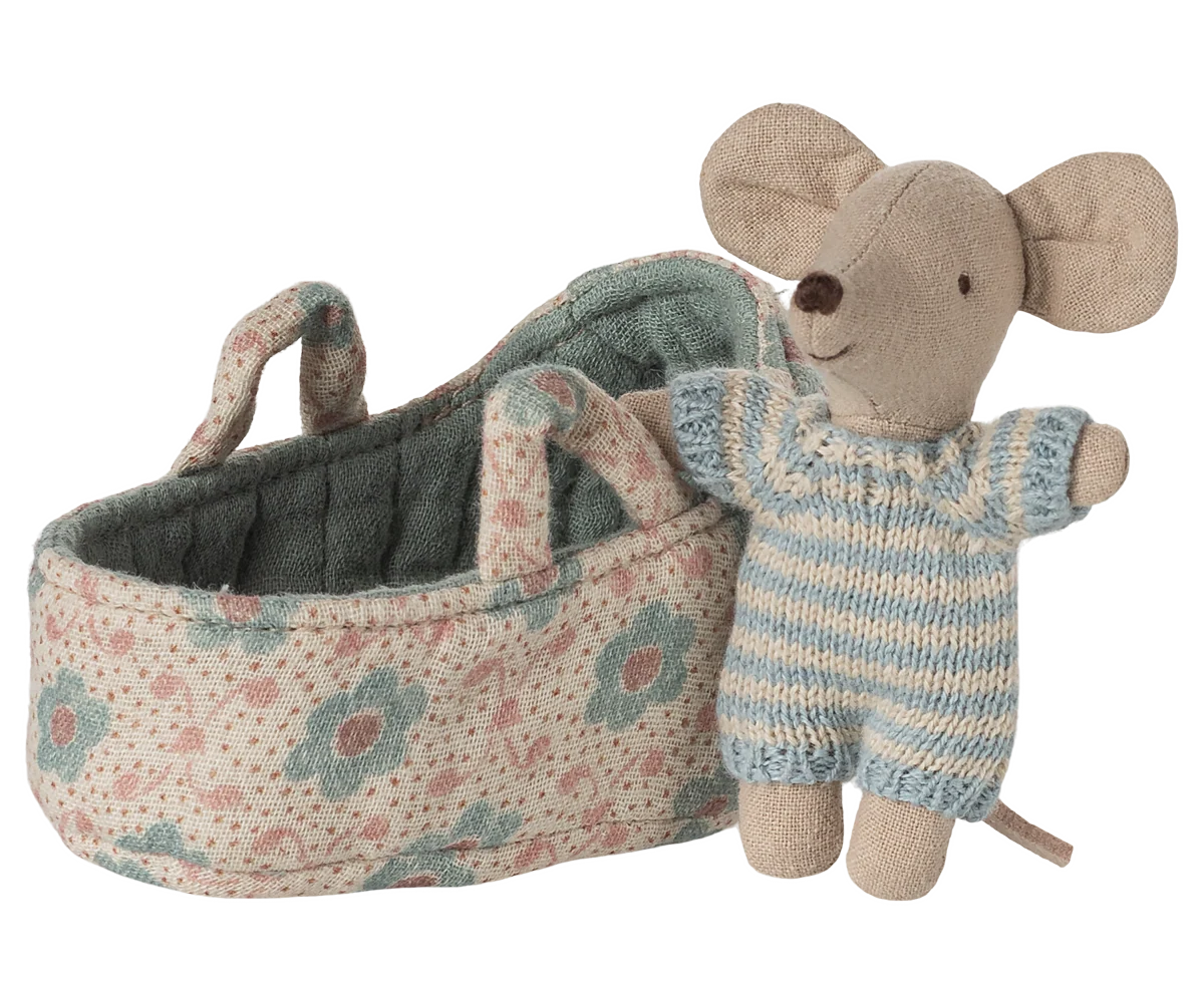Maileg Baby Mouse Carrycot